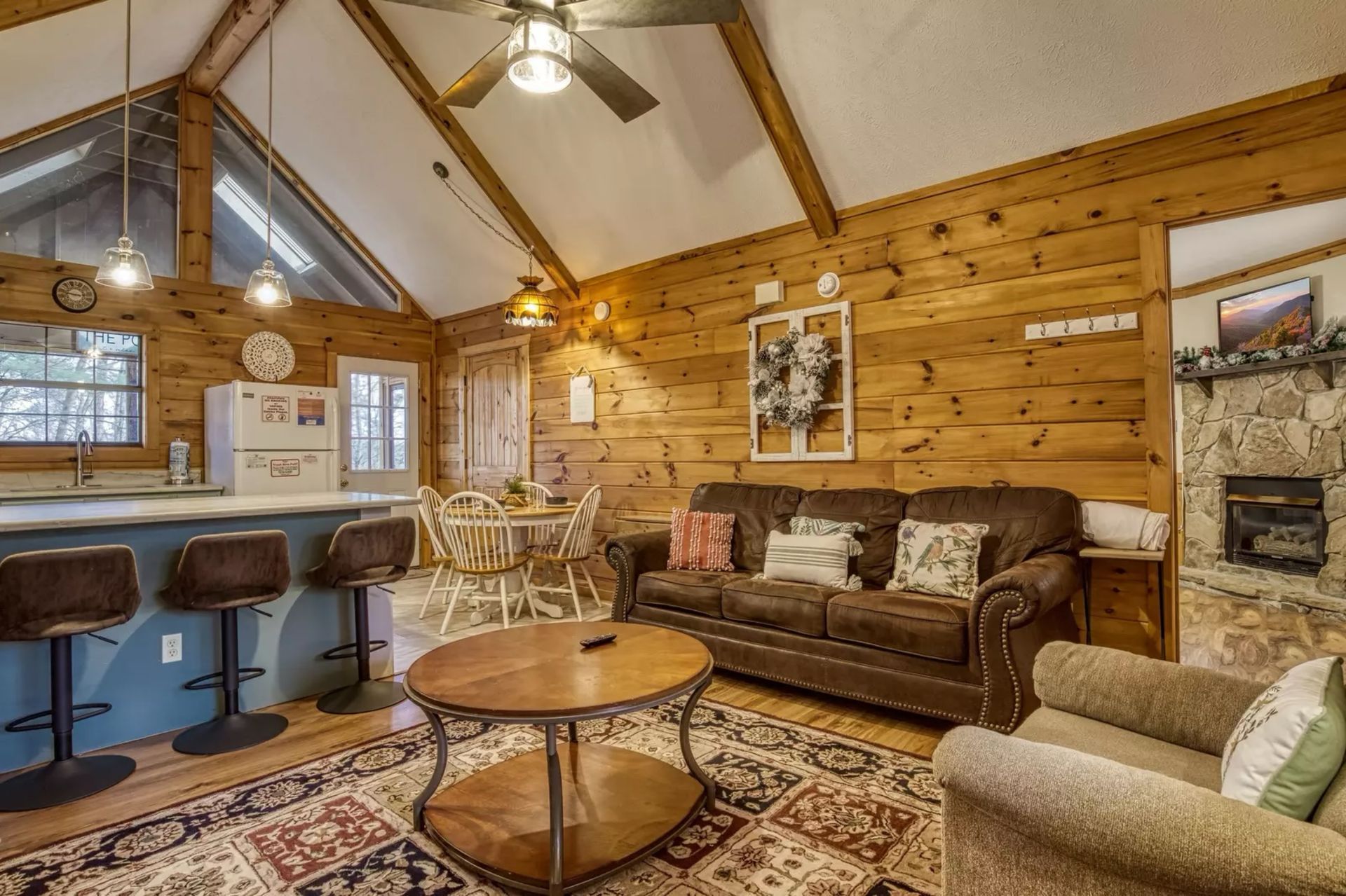 Serene Escape Minutes from Smoky Mountain Fun