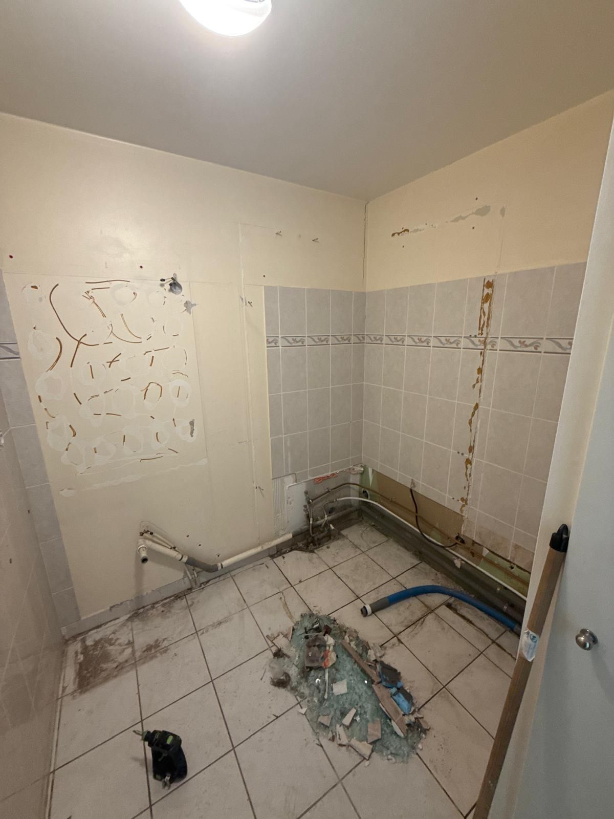 rénovation salle de bains marseille avant