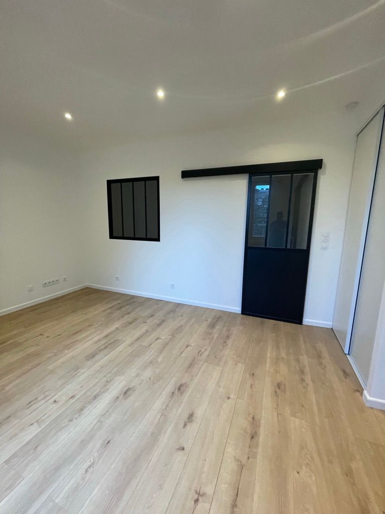 Du parquet.