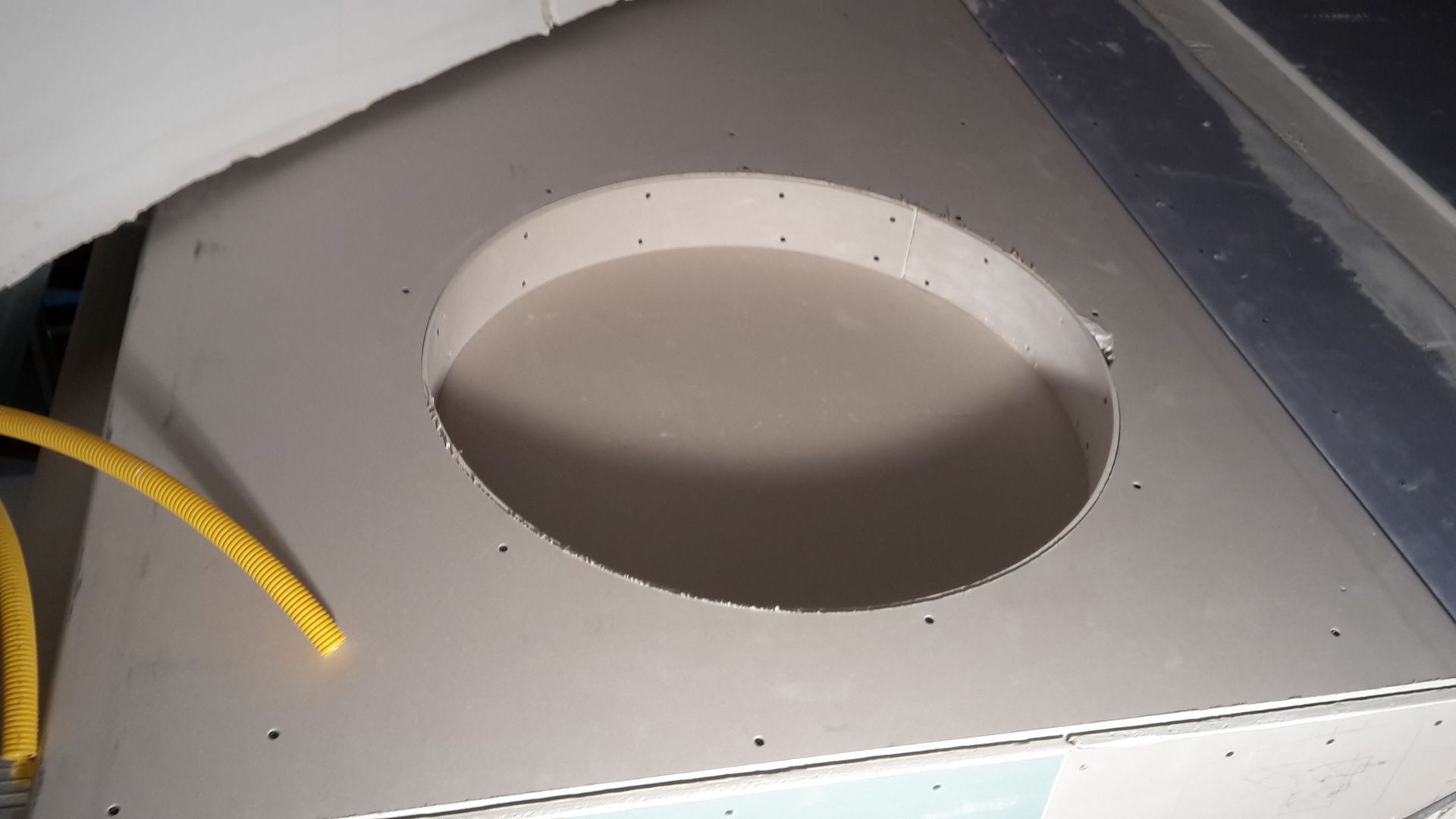 Arbeitsprozess Einbaulampe - GIMA Billich AG Basel