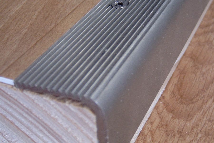 Fußbodentechnik Müller - Treppenkantenprofile