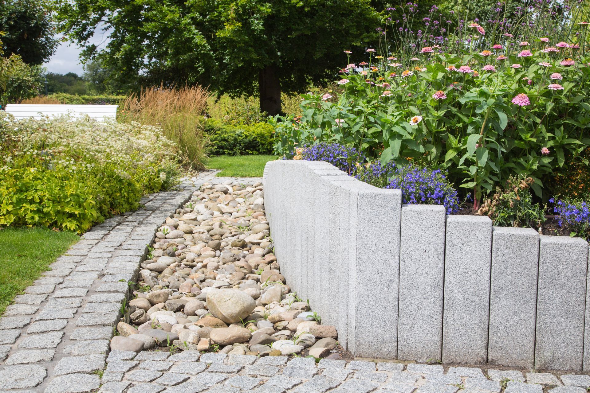 Pavage dans un jardin