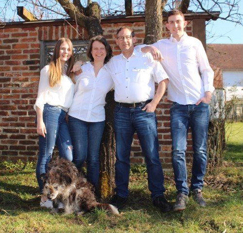 Familie Forster mit Hund