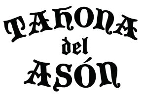 Texto negro estilizado que dice “TARONA del ASÓN” sobre un fondo blanco
