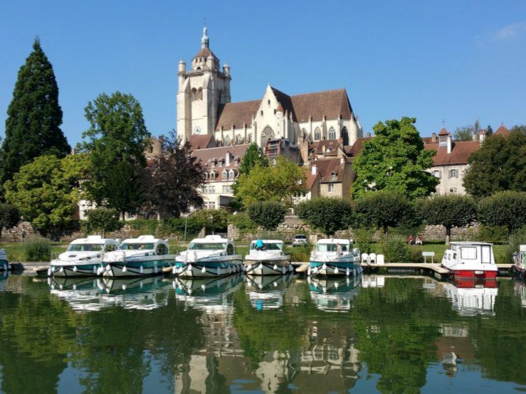 Vue de la ville de Dole dans le Jura.