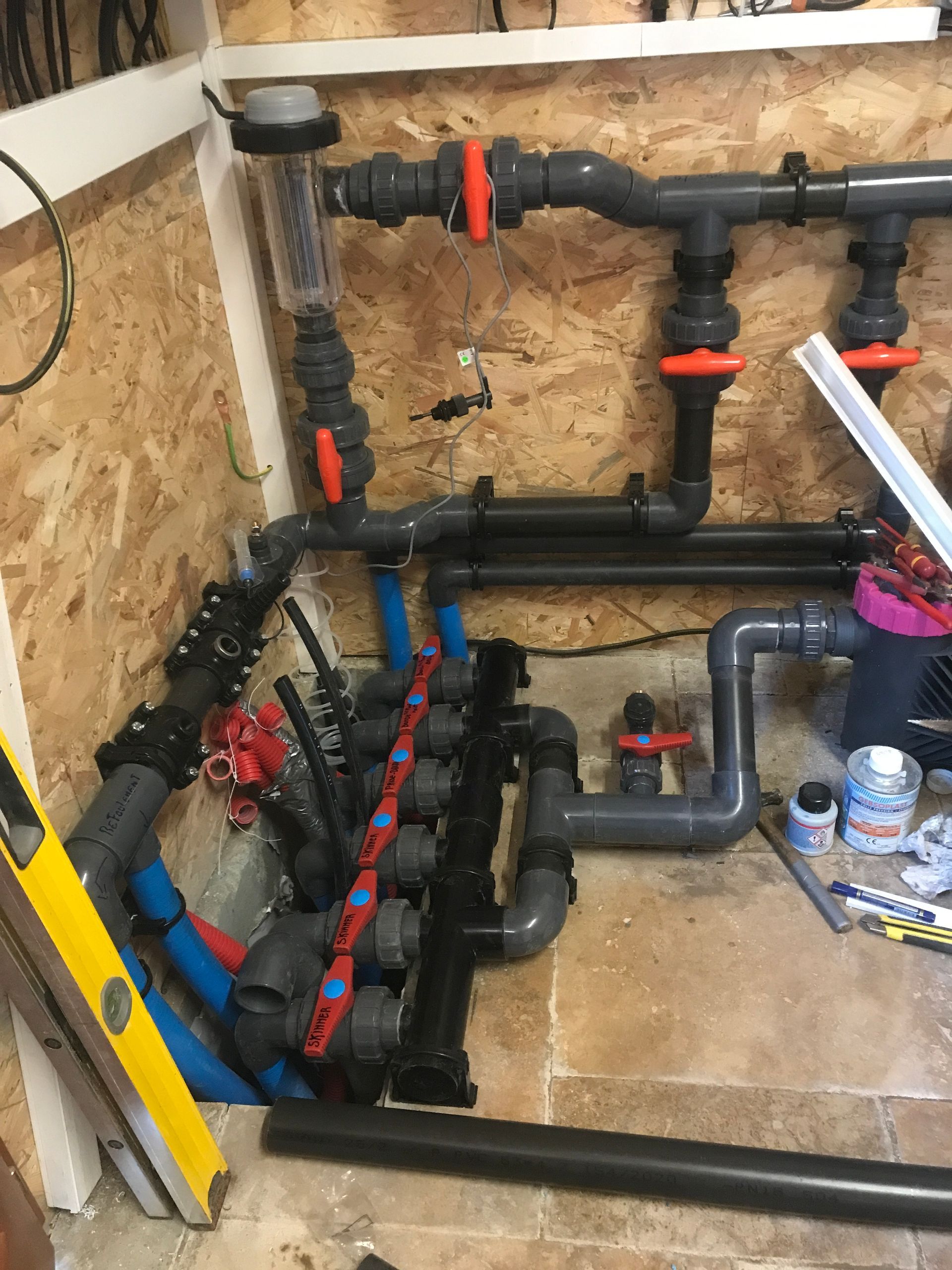 Système d'irrigation pour la piscine