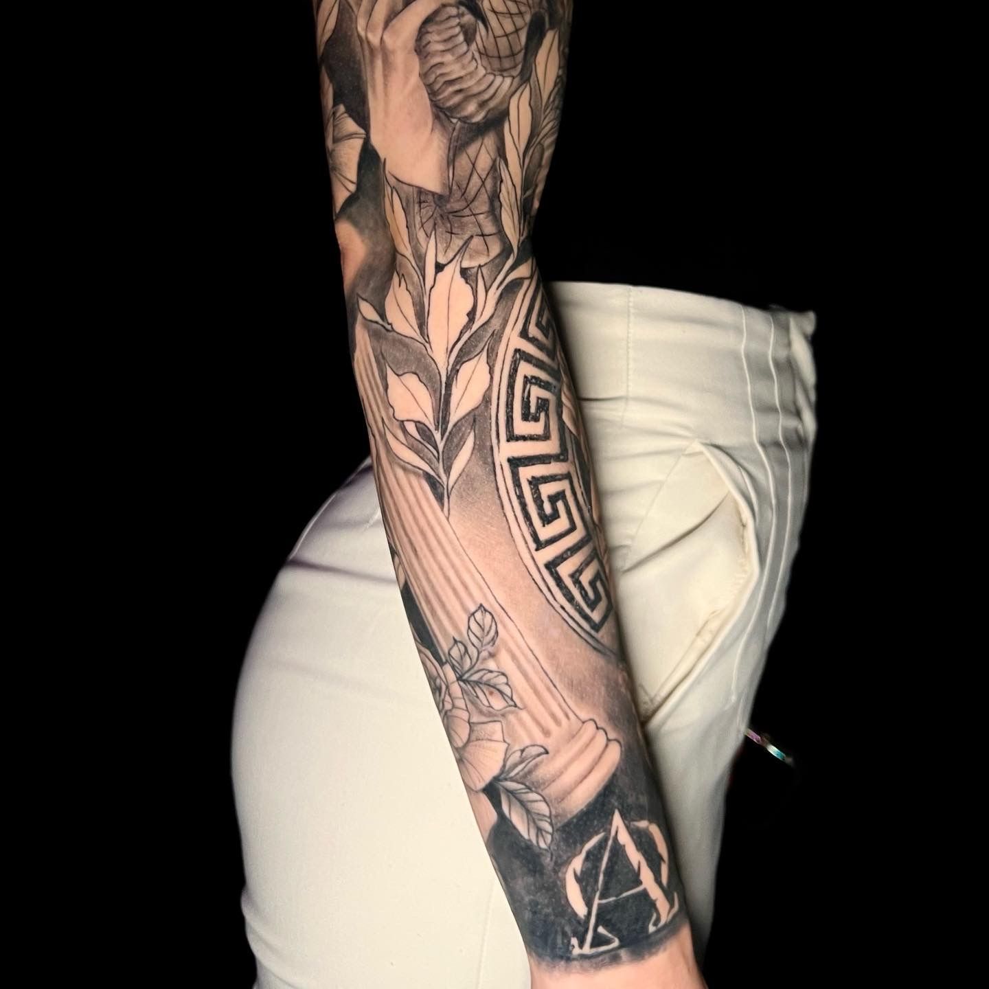 ganz Arm Tattoo - Luan Art Tattoo Studio