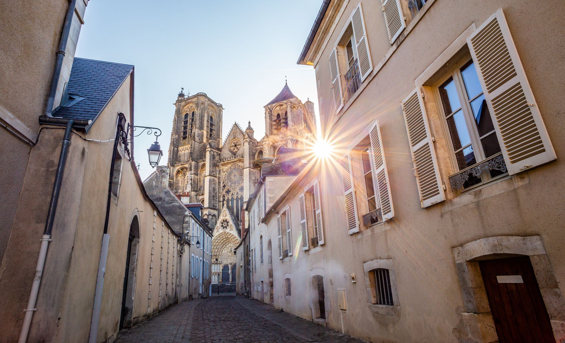 Ville de Bourges vue depuis les rues