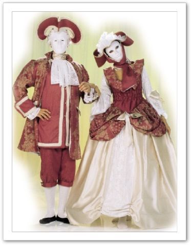 Deux costumes d'époque