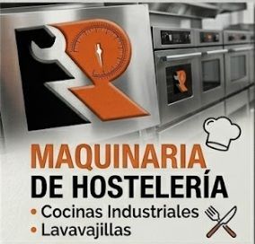 Cucarachas arrastrándose sobre migas y baldosas en el piso cerca de una pared.