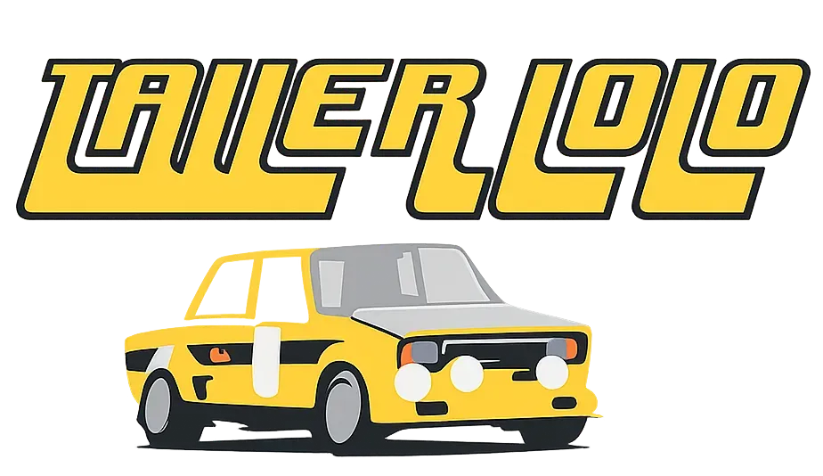 Texto de logotipo amarillo estilizado sobre un coche amarillo de dibujos animados sobre un fondo blanco.