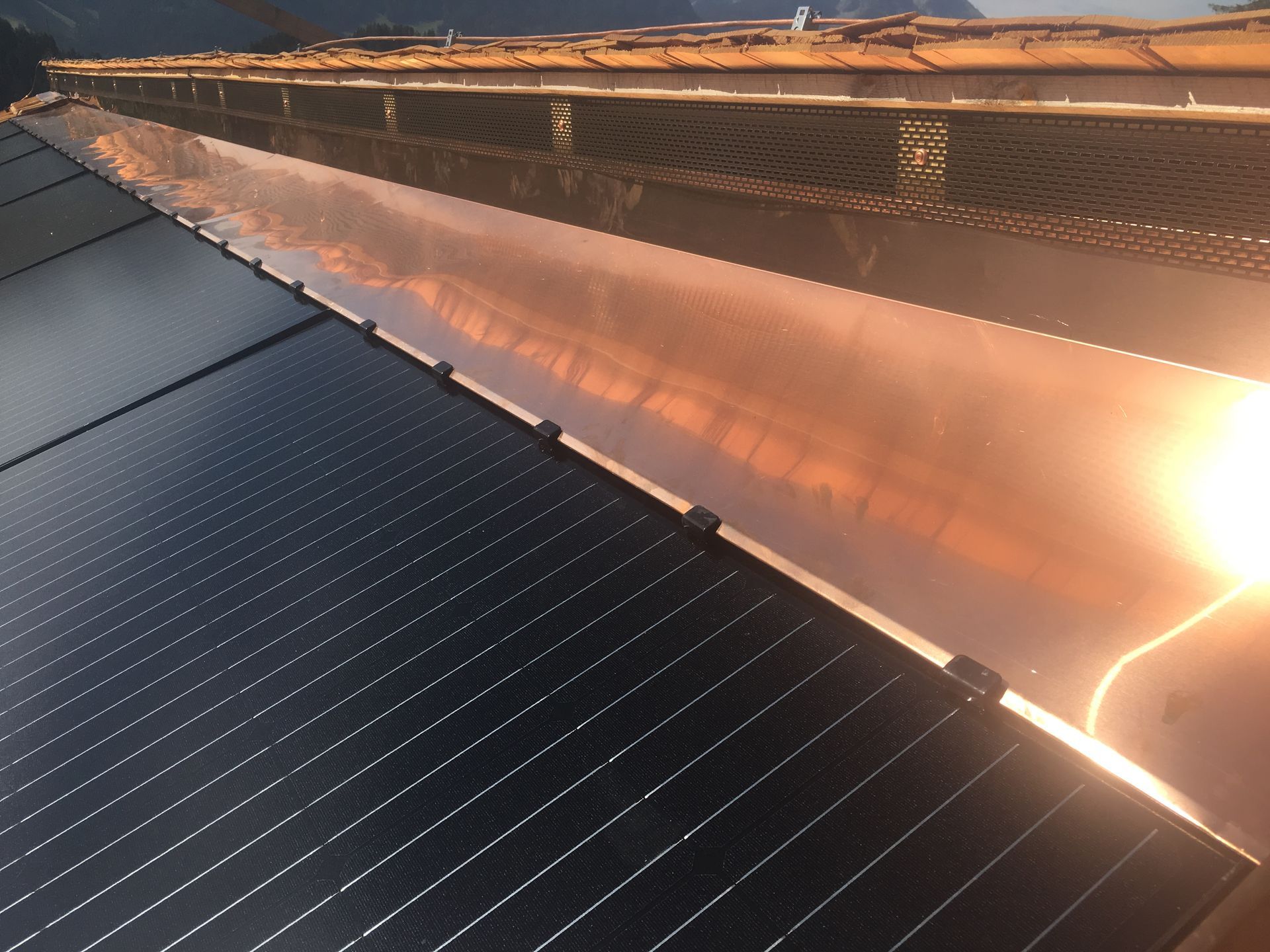 Travaux de ferblanterie sur toiture - Thierry Schopfer Sàrl