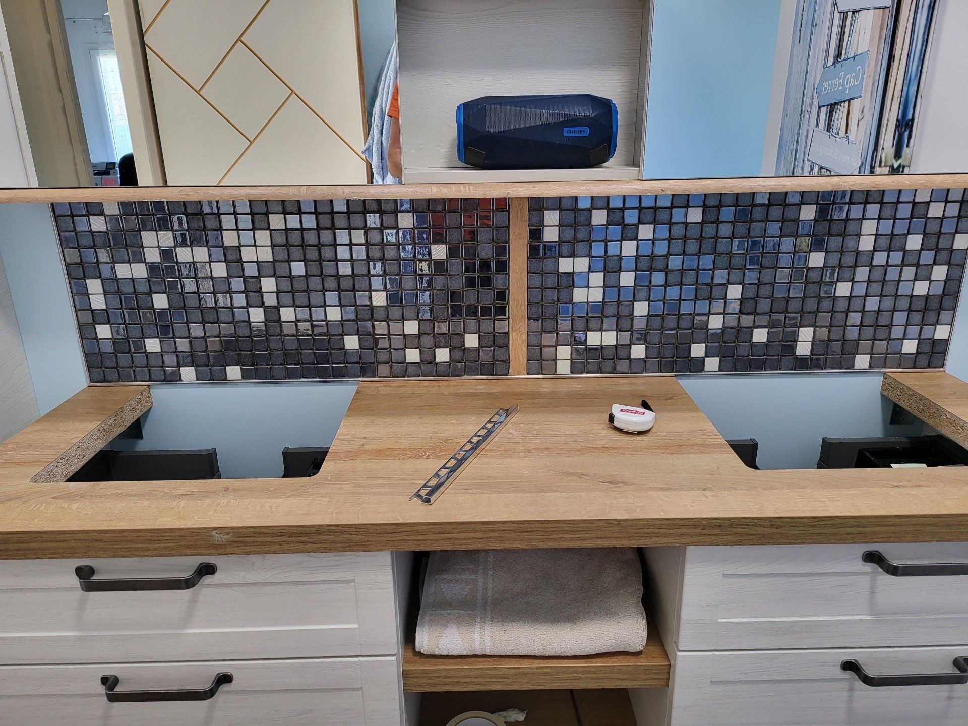 Pose du meuble de salle de bains