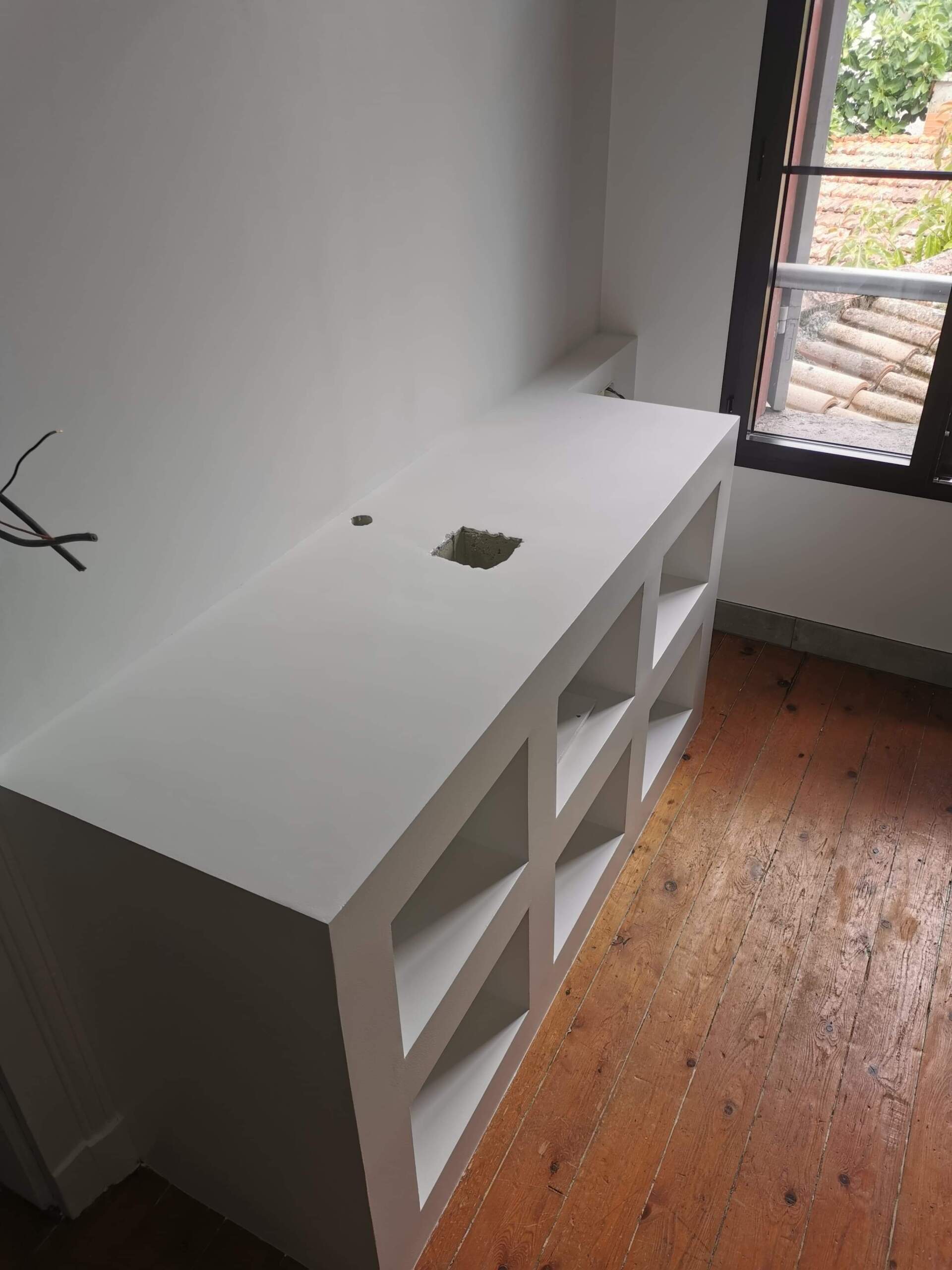 Préparation du meuble à vasques