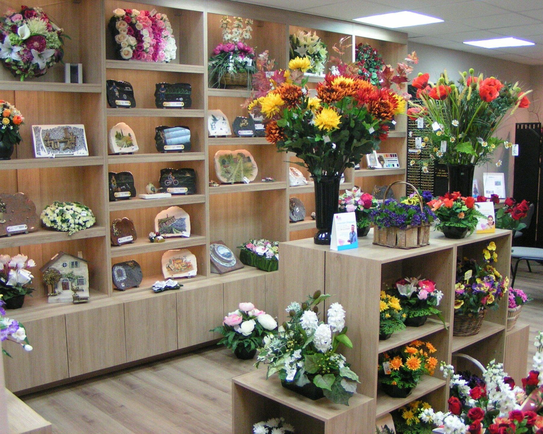 Boutique - fleurs
Pompes Funèbres LAMOTTE  ET FILS       
Saint- Maur-des-Fossés