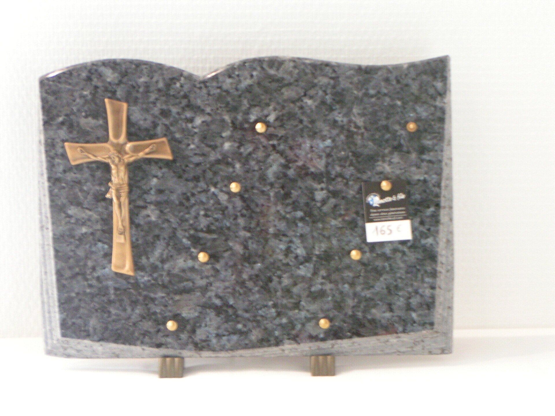 Plaque en forme de livre