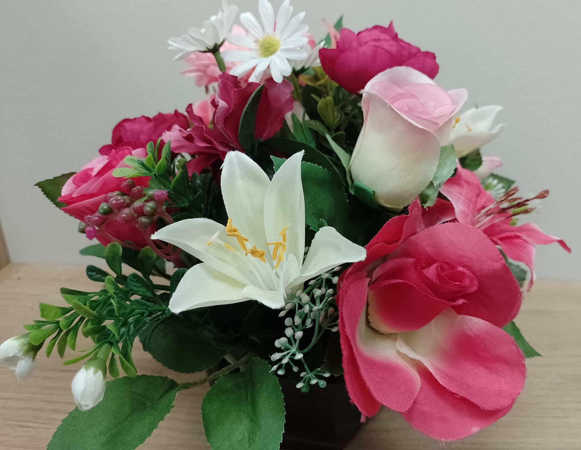 Composition roses et lys