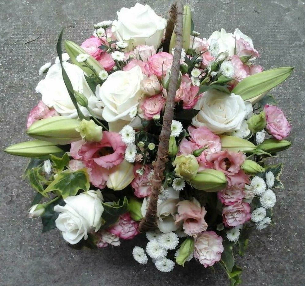 Fleurs funéraires - panier