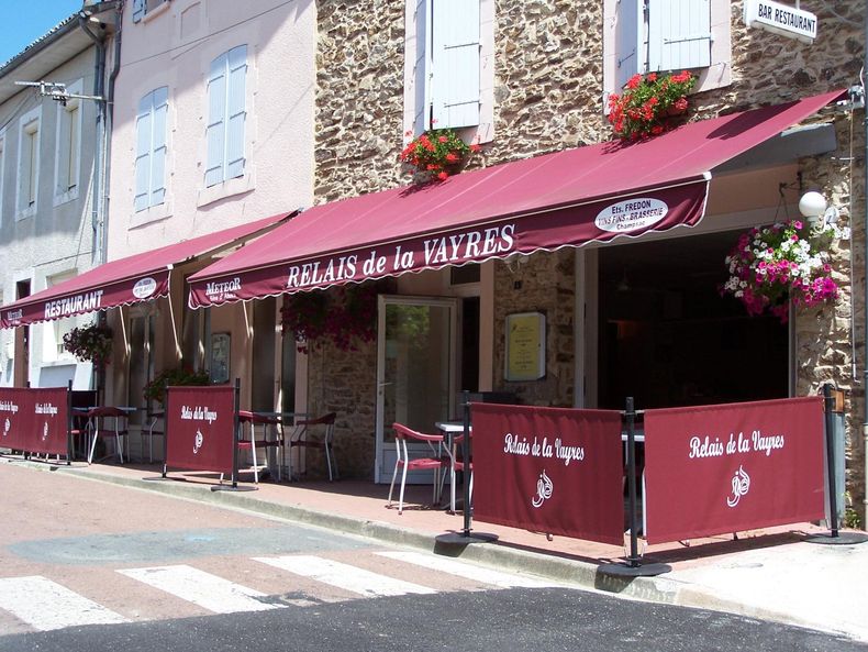 Restauration traditionnelle à Oradour-sur-Vayres
