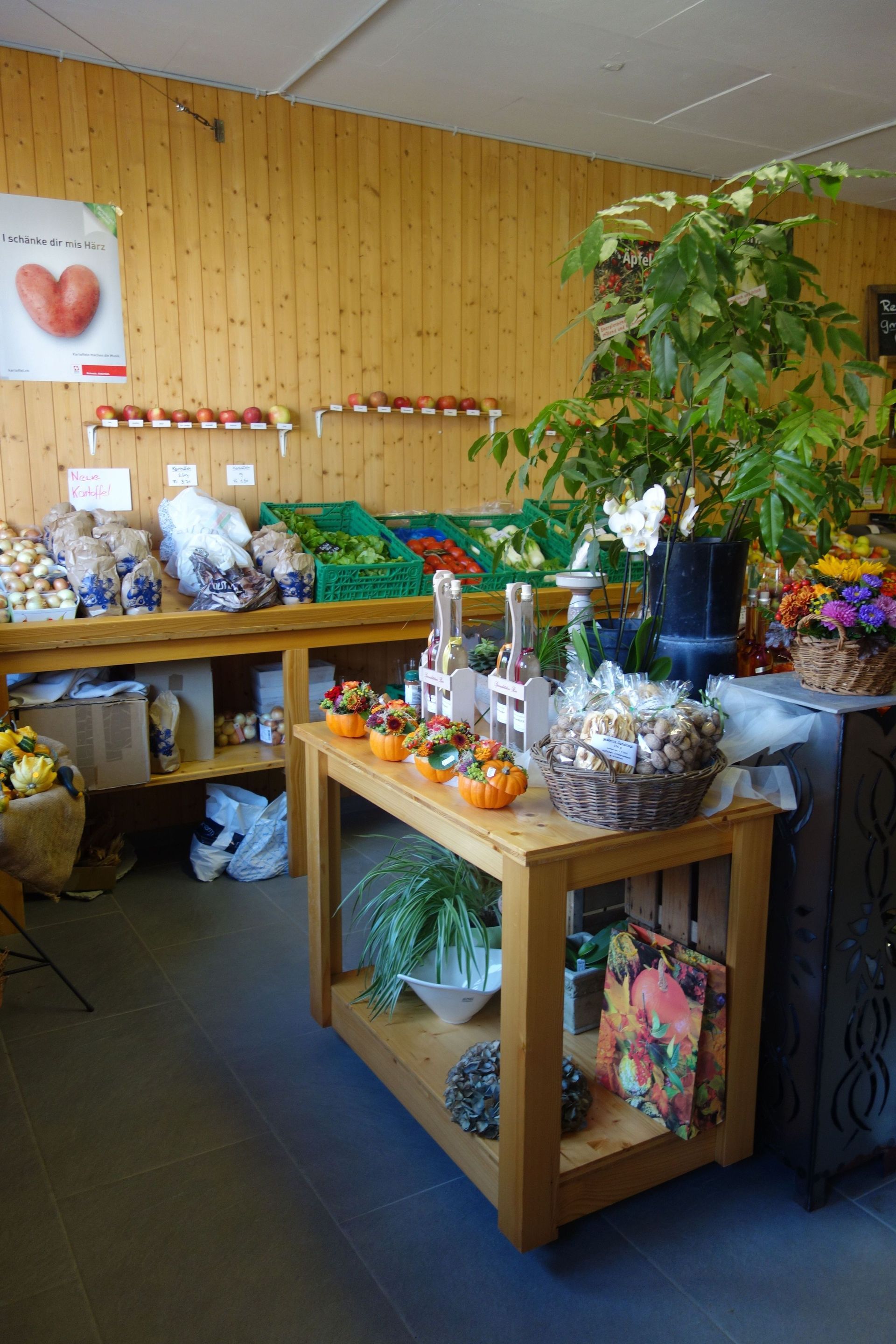 Laden - Hofladen Schwerzenbach