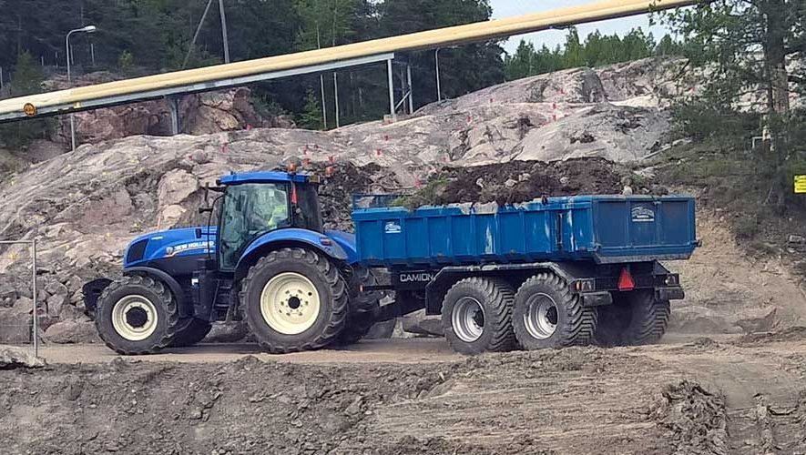 kaivuu-urakointia ja sen kalustoa
