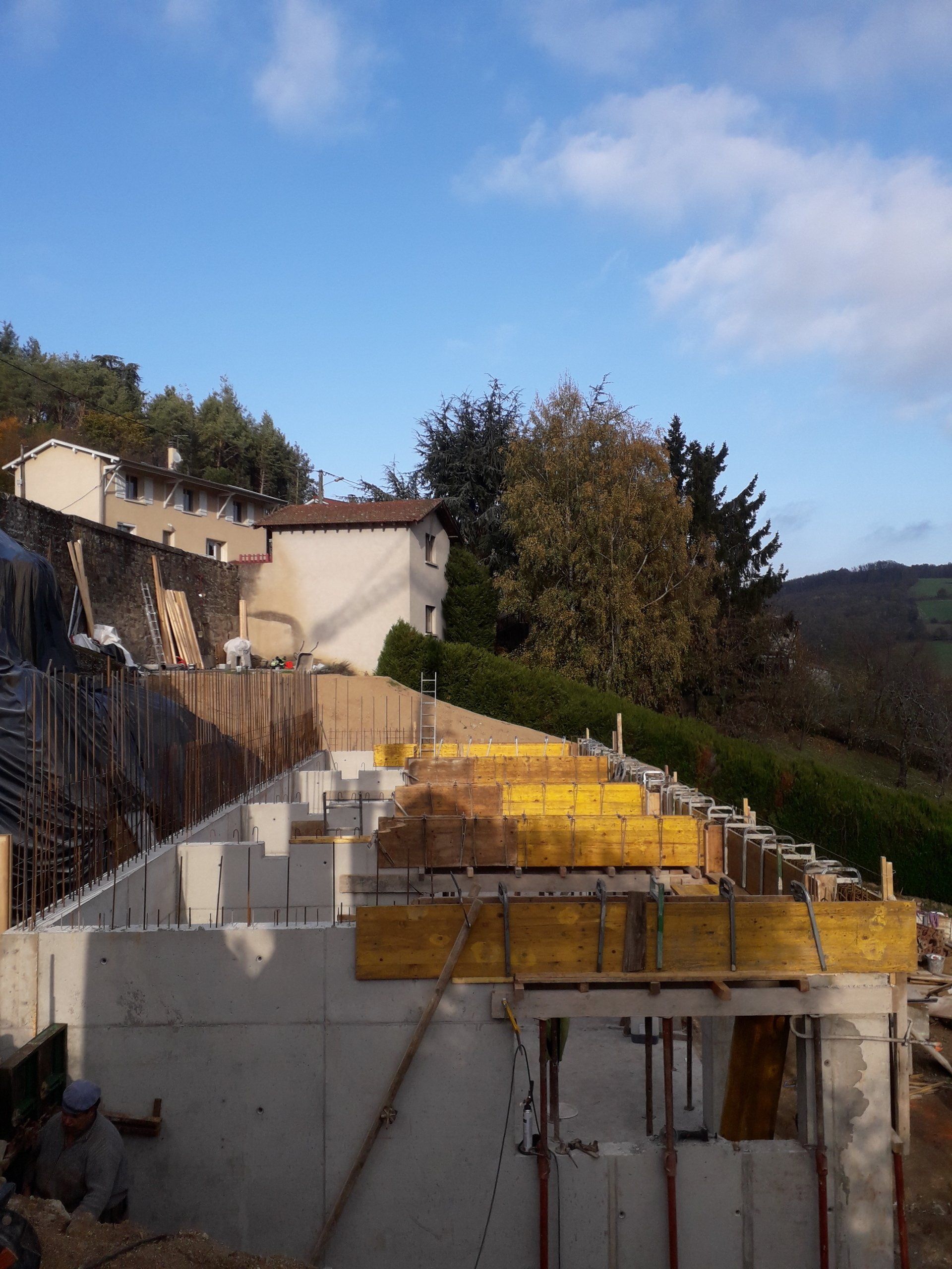 Façade en construction avec fondations 2