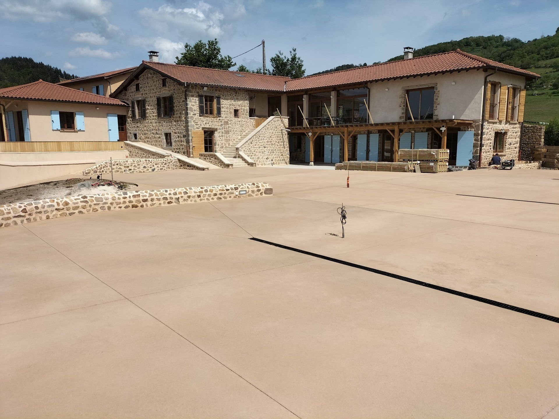 Rénovation d'un aménagement extérieur pour la terrasse d'une maison