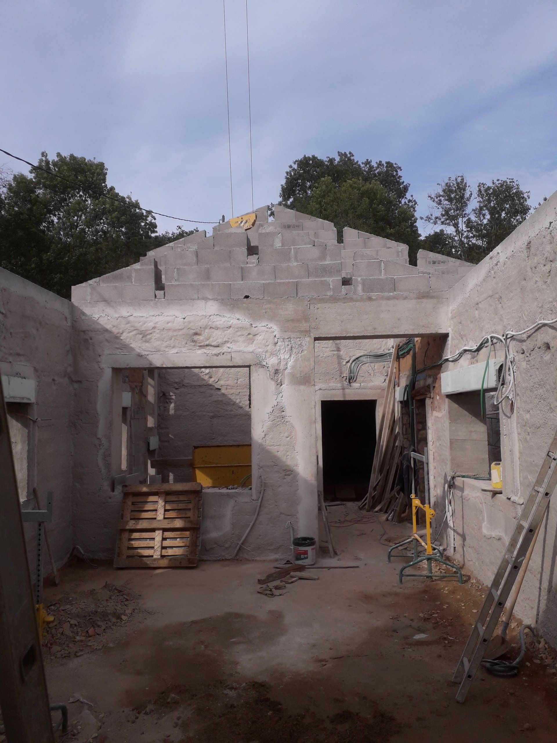 Murs en parpaing vus de l'intérieur