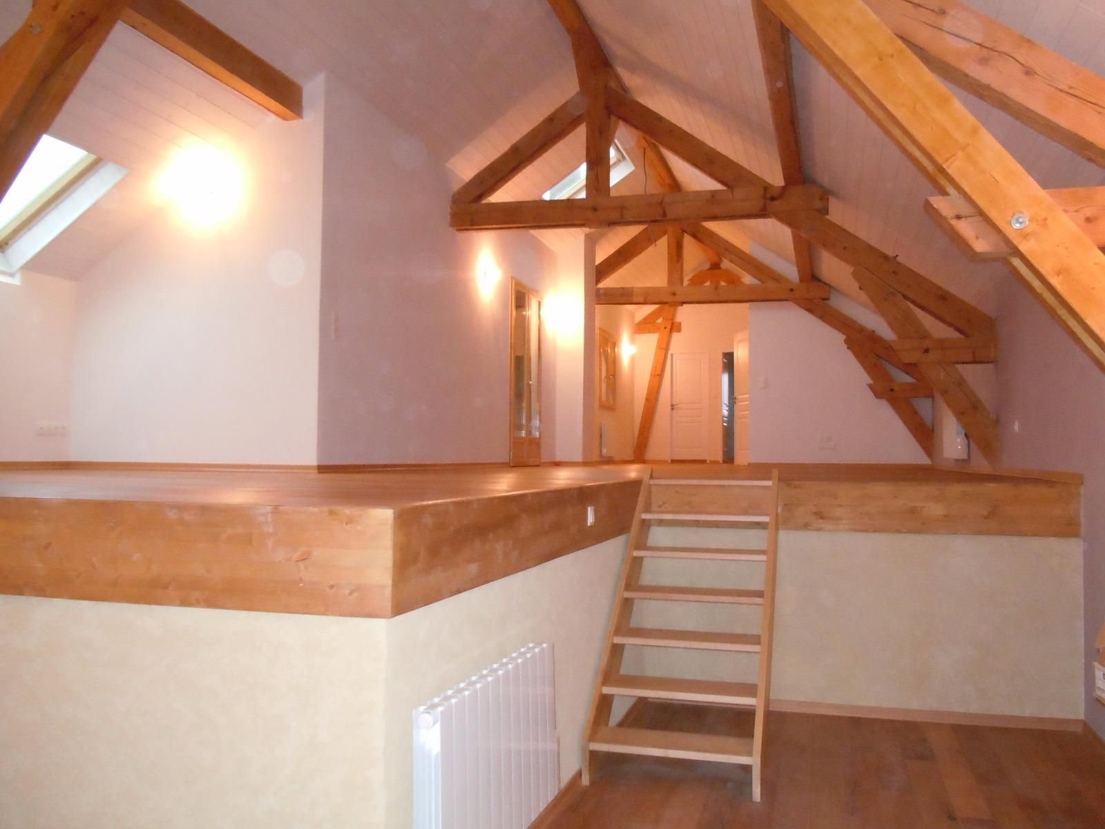 Des combles rénovés avec un système d'éclairage aux normes