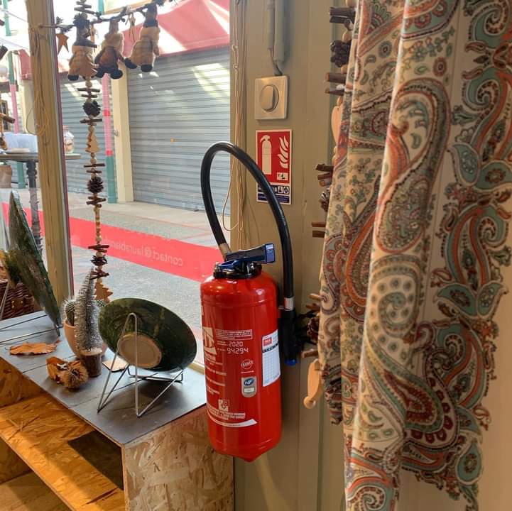 Installation d'extincteurs