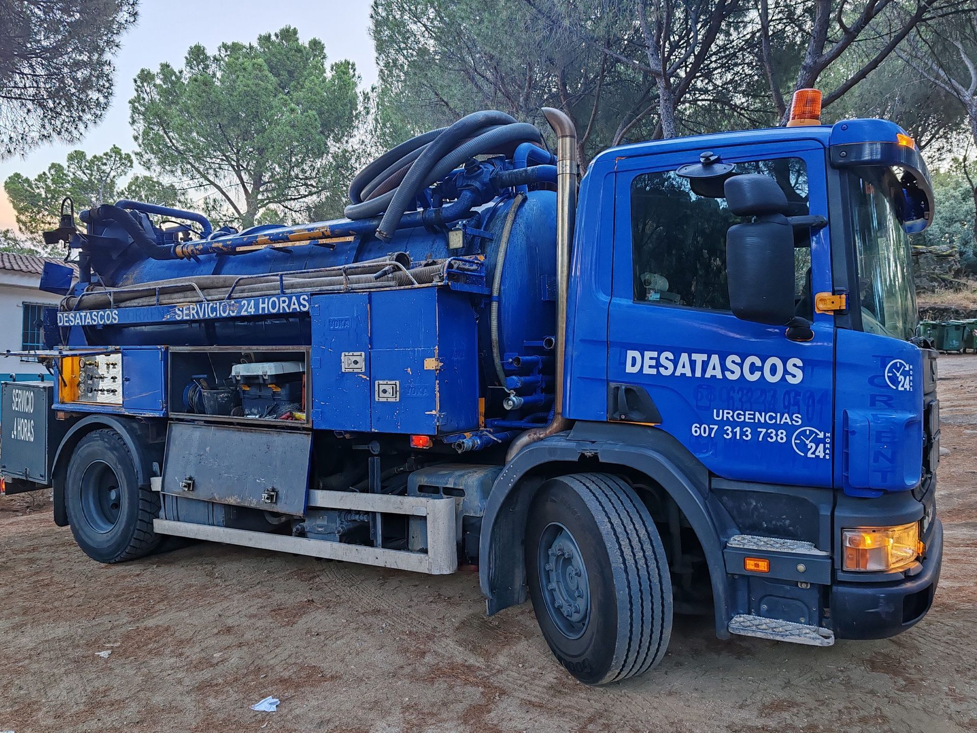Camión azul