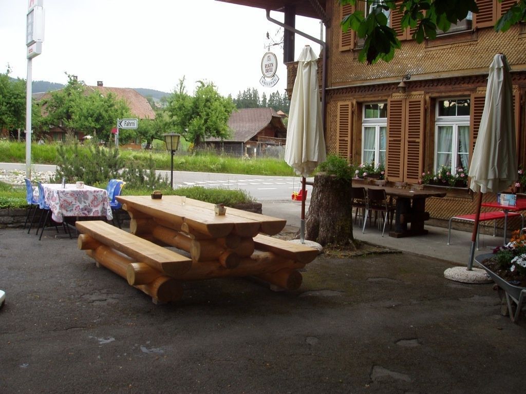 Terrrasse vor dem Haus - Restaurant Kreuzweg - Unterlangenegg