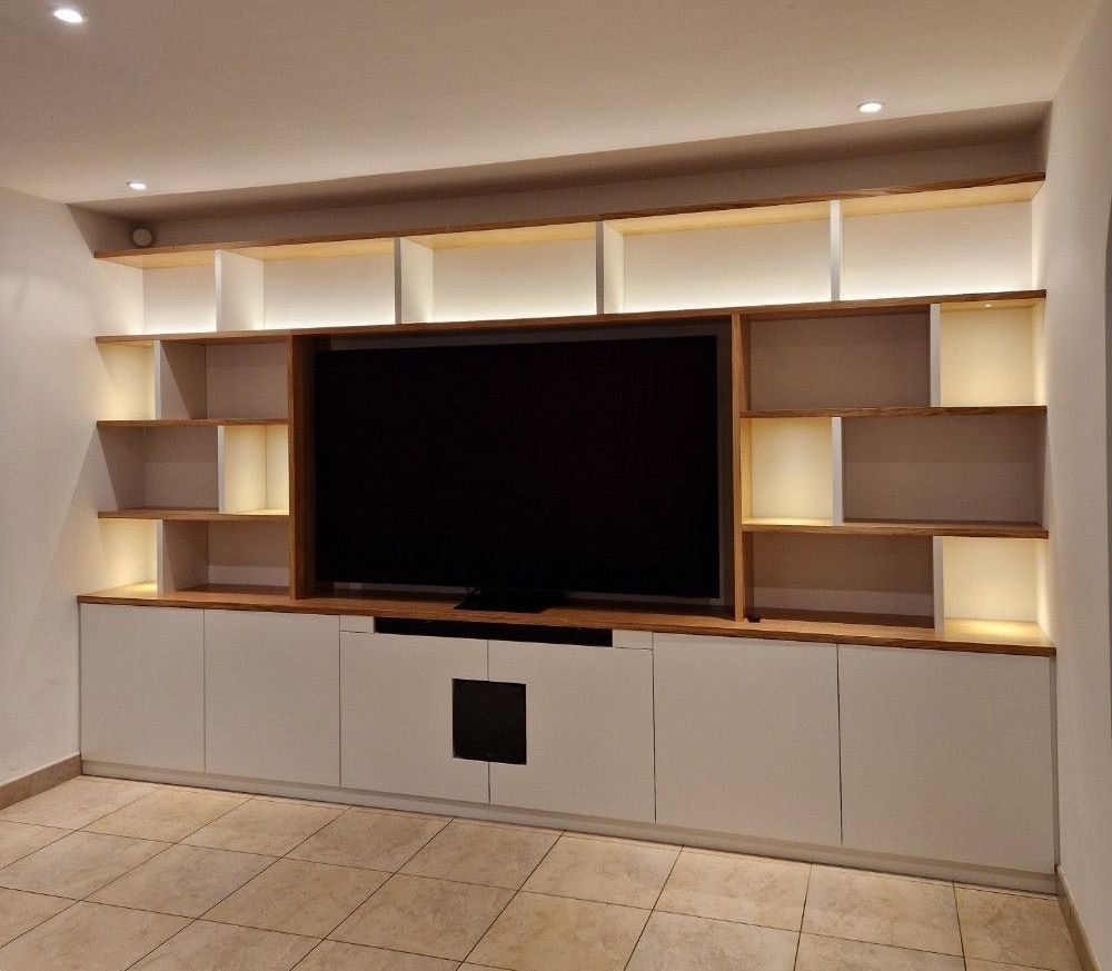 rangement sous un escalier