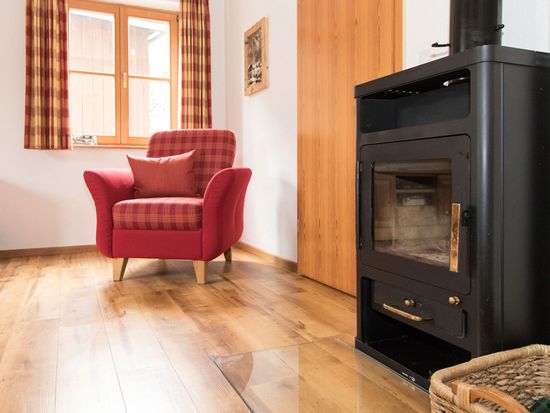 Gemütliches Wohnzimmer der Ferienwohnung im Erdgeschoss – Landhaus Albrecht