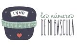 Báscula envuelta con cinta métrica; el texto dice 