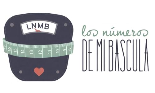 Báscula con cinta métrica enrollada a su alrededor y texto que dice