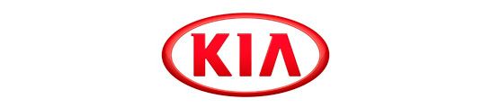 Logotipo de Kia en letras rojas dentro de un óvalo rojo.