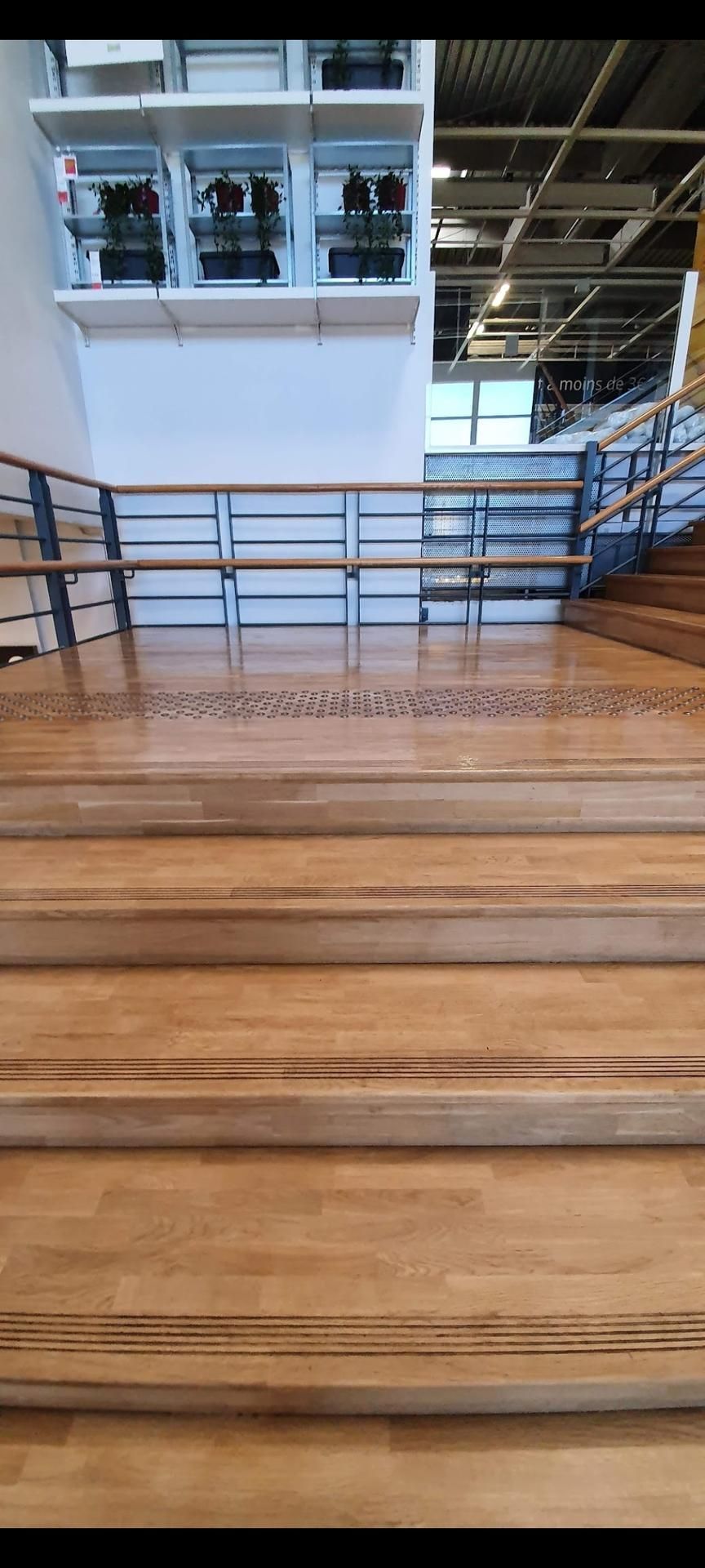 Rénovation d'un escalier de magasin