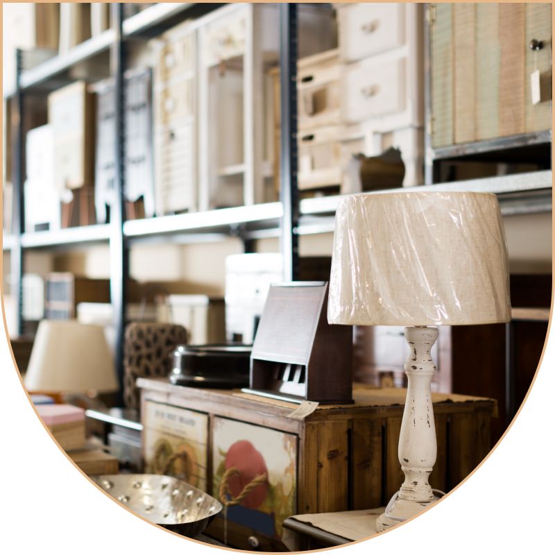 Tas de meubles recyclés