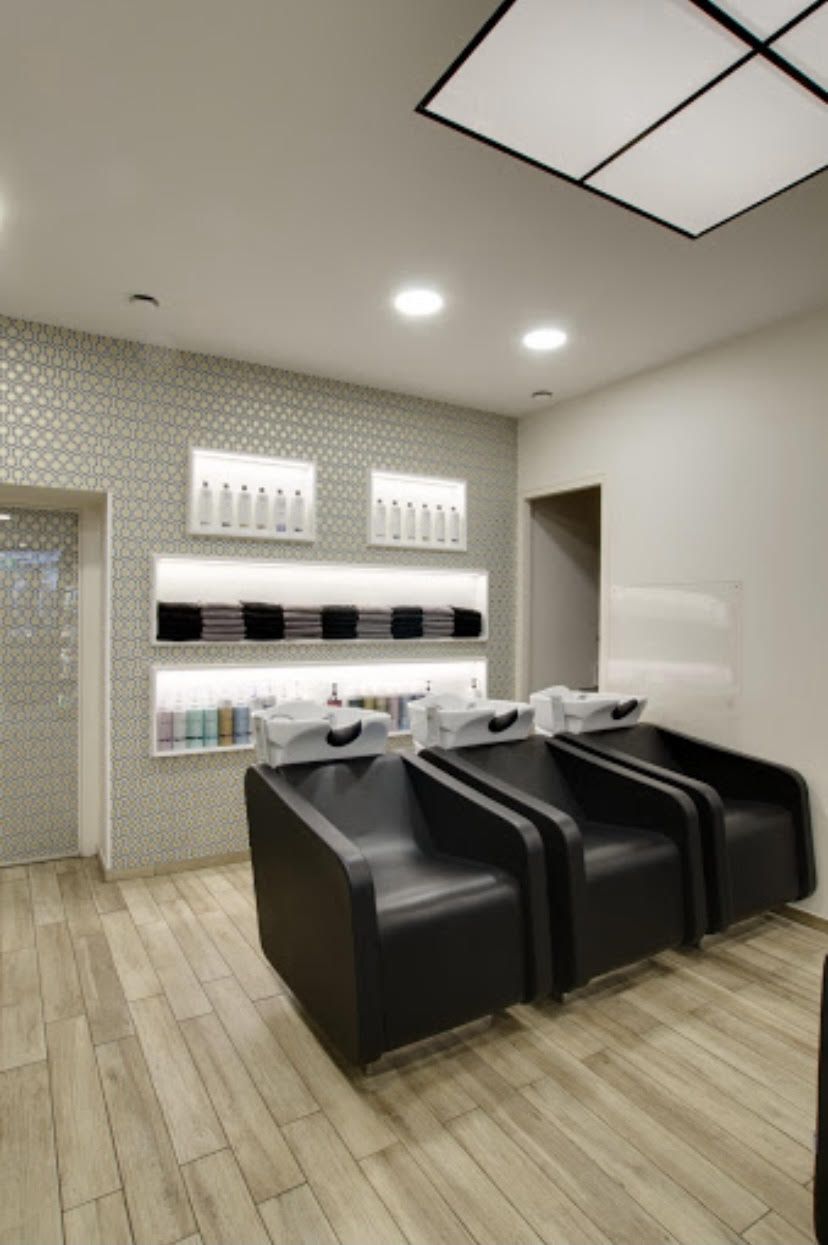 Salon de coiffure pour femmes, hommes et enfants