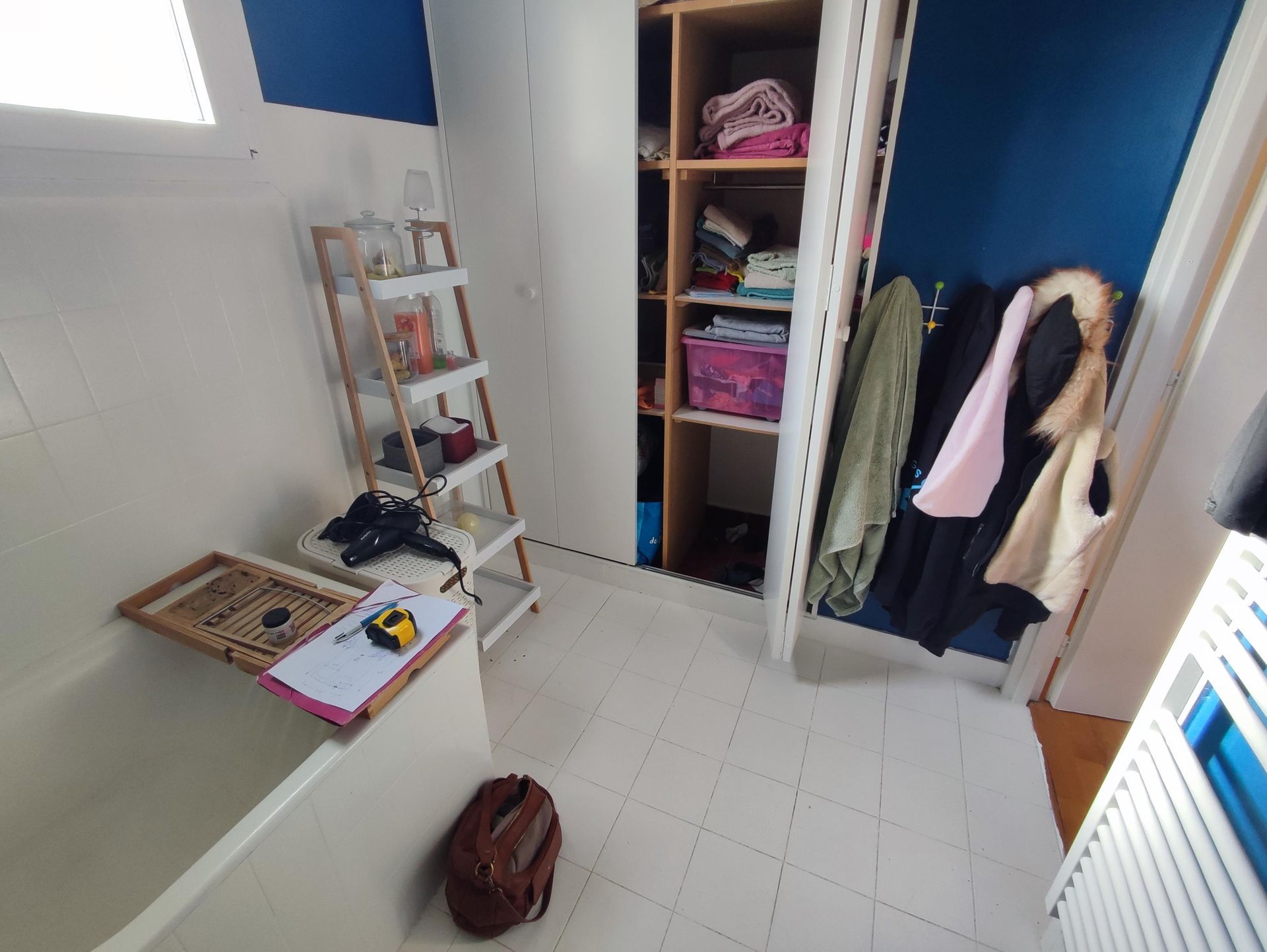 Salle de bains avant la rénovation