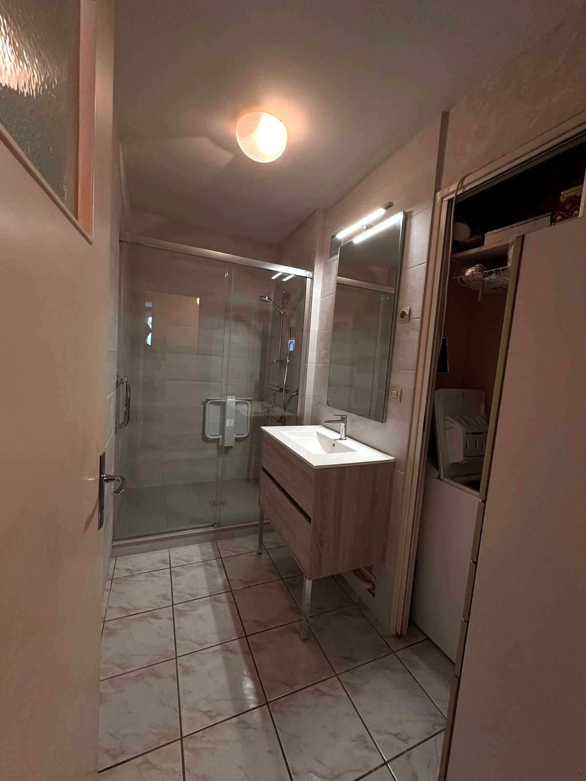 Réfection partielle d'une salle de bains pour mise en accessibilité