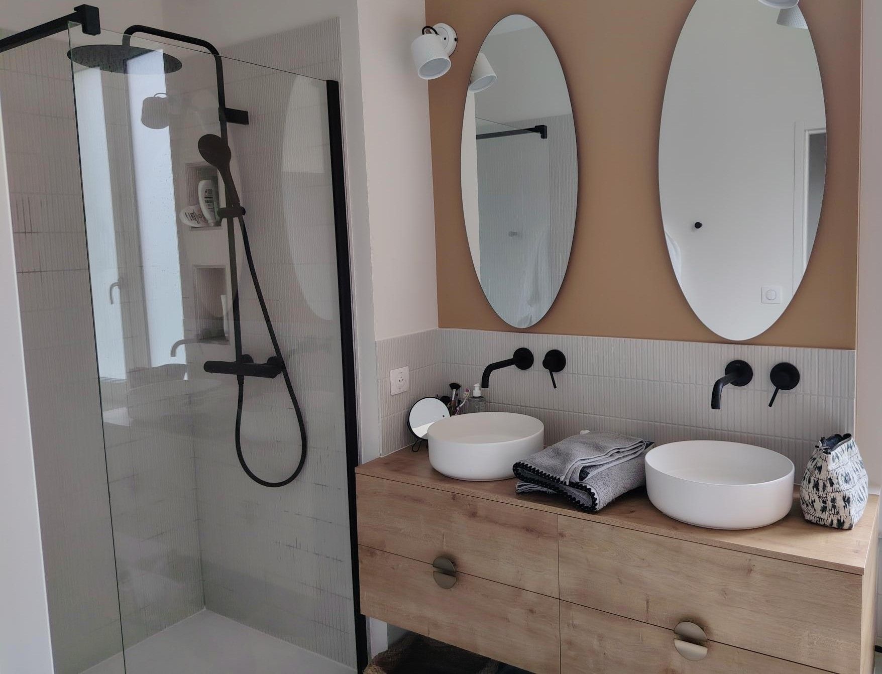 Salle de bains contemporaine