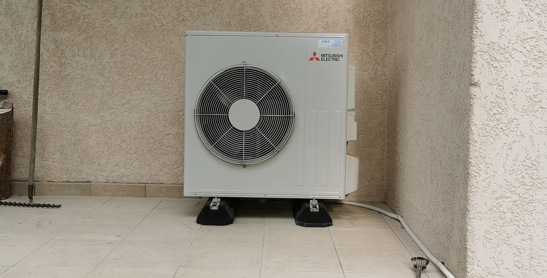 Unité extérieure d'une climatisation Mitsubichi
