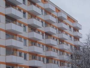 Kunststoffverkleidung Balkone eines Wohnblocks