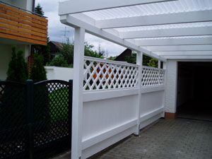 Carport mit transparentem Dach