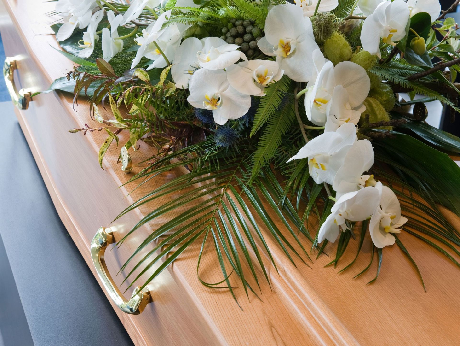 Cercueils et urnes de qualité - Arc-en-Ciel Pompes Funèbres