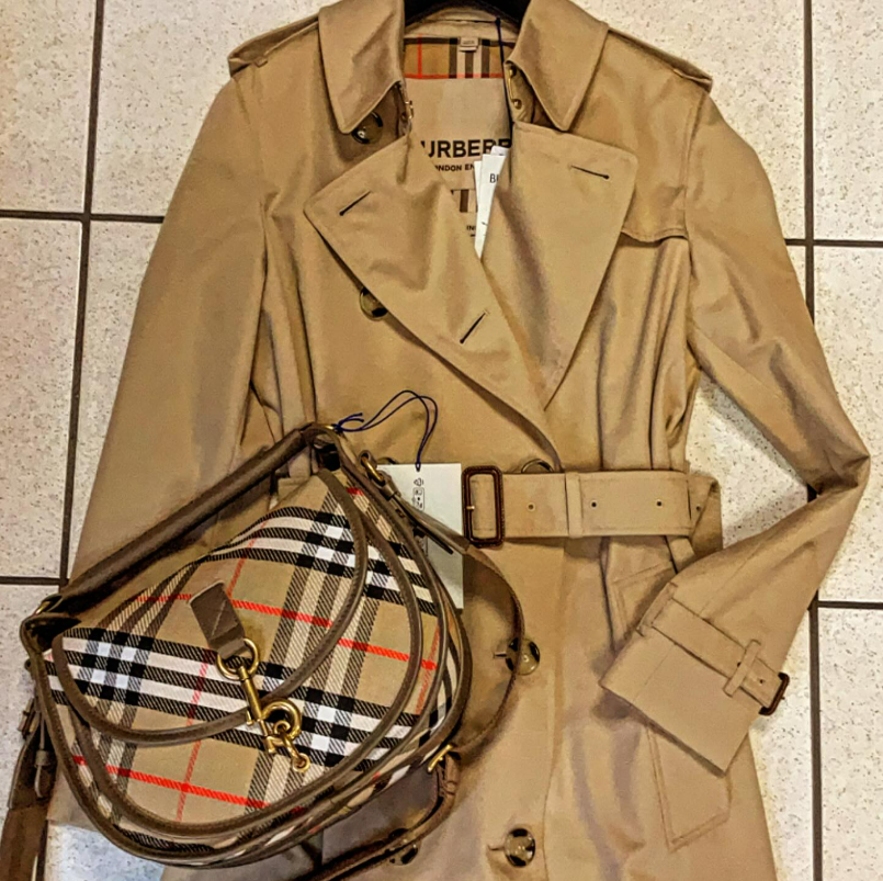 Trench et sac Burberry