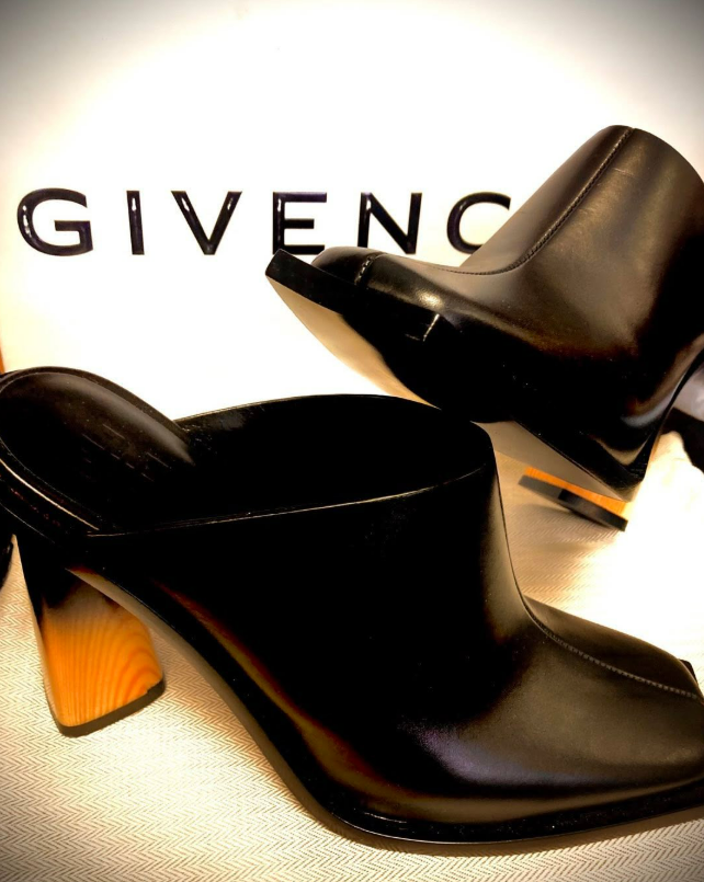 Paire de mules Givenchy