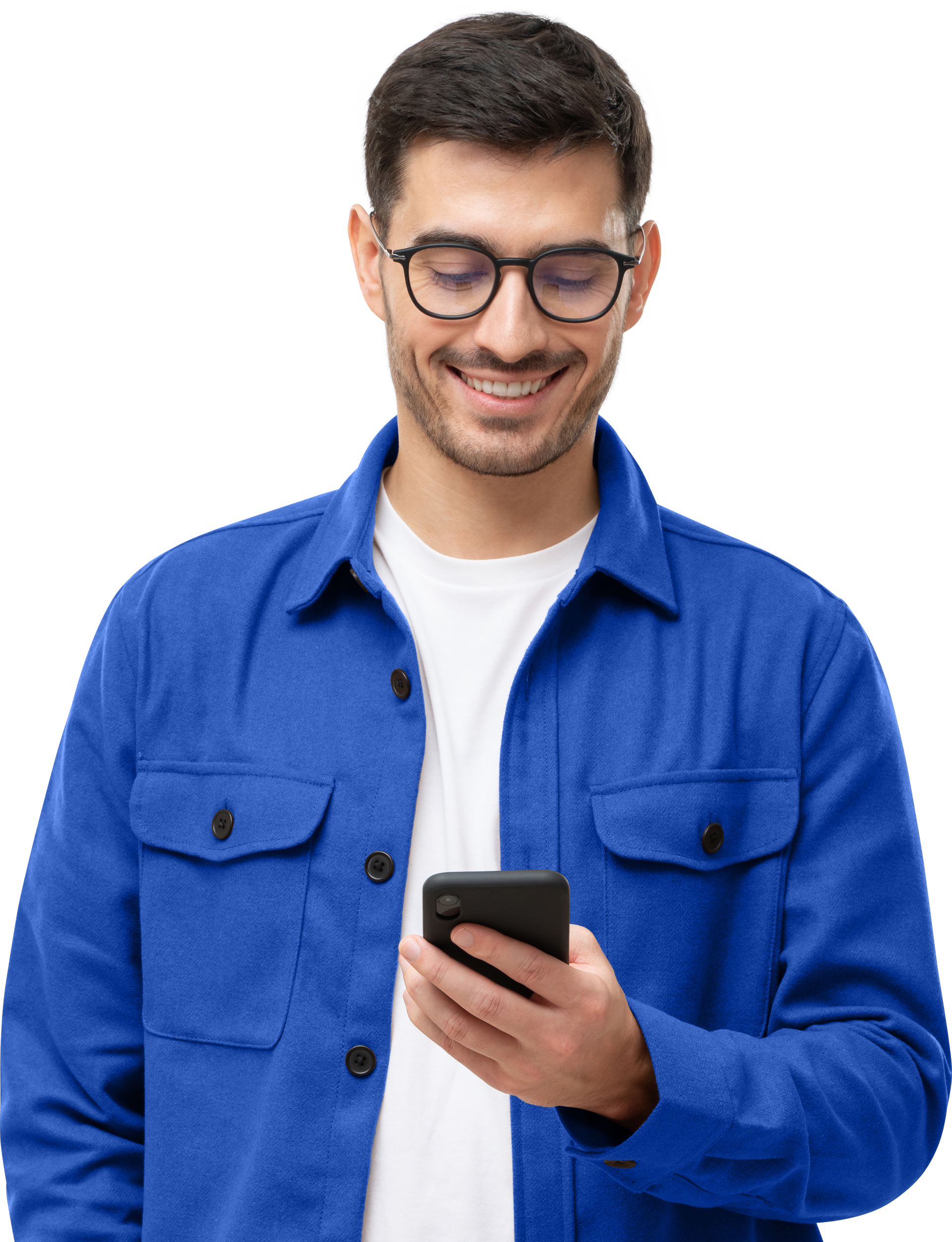 Homme souriant avec un mobile à la main